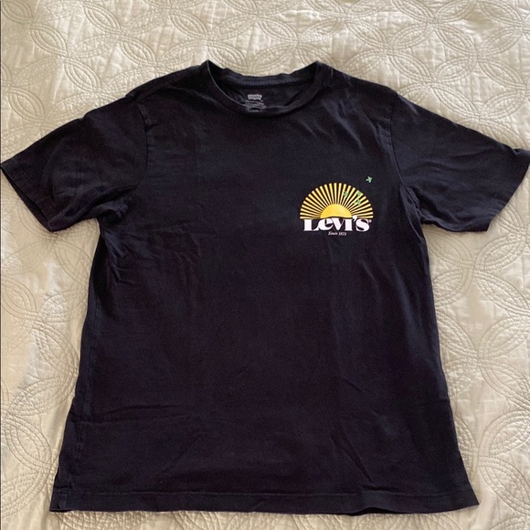 Levi's Other - Levi's Black Tee with Sunburst Design